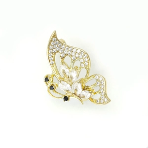 Exquisite hohle Schmetterling-Brosche mit Zirkonia-Mikropflaster auf goldener Legierung