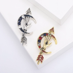 Vintage Alloy Mystical Moon Arrow Hand Evil Eye Brooch Pin For Women Rhinestone Retro Corsage Suit Accessory Jewelry