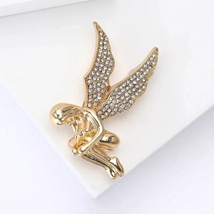 Exquisite goldene Engel-Brosche mit funkelnden Strasssteinen auf Flügeln für Damen