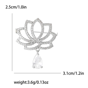 Tableau des tailles détaillé d'une broche lotus sertie de zircones et cristal en goutte