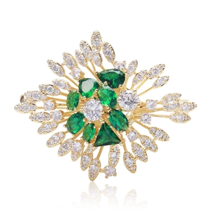Luxury Retro Court Style Copper Zirconia Emerald Green Sunburst Brooch For Women Palace Design Pin Jewelry Corsage Gift