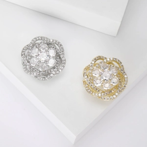 Broche Fleur Élégante en Cuivre avec Strass pour Femmes Haut de Gamme Zircone Floral Breastpin Mode Costume Épingle Bijoux