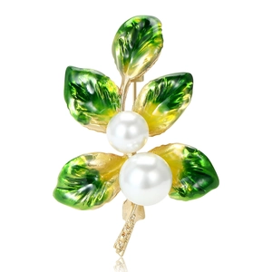 Elegant Plant Leaf Brooch Alloy Gold Plated Green Enamel Faux Artificial Pearl Pin Vintage Floral Breastpin For Women Office Party Jewelry