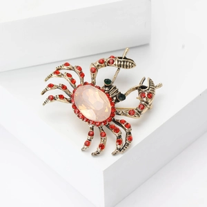 Exquisite crab brooch in vintage gold alloy with pink opal stone and red rhinestones