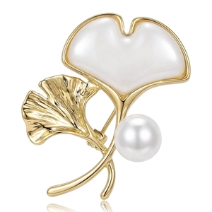 Elegante Spilla a Foglia di Ginkgo per Donna in Lega Dorata Con Intarsio in Madreperla Perla Artificial Bianca per Abiti Cappotti Banchetto