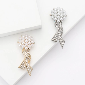 Elegant Alloy Faux Artificial Pearl Rhinestone Bouquet Brooch For Women Fashion Ribbon Bow Shape Suit Lapel Pin Jewelry Accessories
