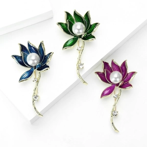 Eleganter Lotus Blume Brosche Legierung Emaille Kunstperle Strass Botanisch Für Damen Hochzeit Bankett Vintage Schmuck Geschenk
