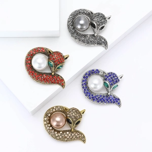 Exquise Broche Renard en Alliage de Strass pour Femmes Épingle Animale Mignonne Avec Künstliche Perle d'Imitation Ronde Accessoire de Costume Élégant