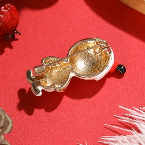 Broche bonhomme de neige Snoopy en métal doré et émail pour accessoires de Noël