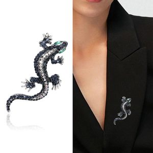 Detailed blue crystal gecko lizard brooch pin with silver base and rhinestone inlay
