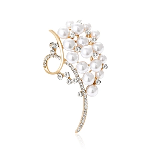 Elegant Alloy Cluster Faux Artificial Pearl Brooch With Sparkling Rhinestone Vintage Floral Grape Shape Pin For Women Wedding Jewelry