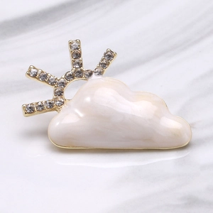 Creative cloud and sun brooch with sparkling crystals and elegant gold-plated finish