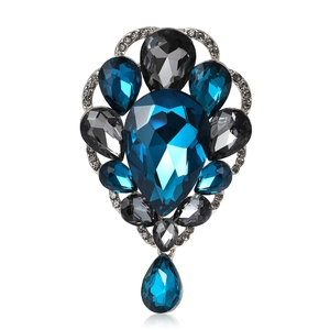 Vintage Luxury Alloy Rhinestone Glass Flower Brooch For Women Elegant Crystal Pendant Clothing Pin Fashion Jewelry Gift
