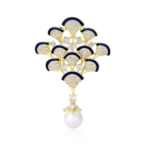 Broche Élégante en Forme d'Éventail Plume de Paon pour Femmes Cuivre Émail Strass avec Pendentif Perle Artificielle