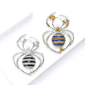 Vintage Halloween Spider Brooch Pin Alloy Enamel Rhinestone Animal Suit Lapel Pin Jewelry Gift For Women Men