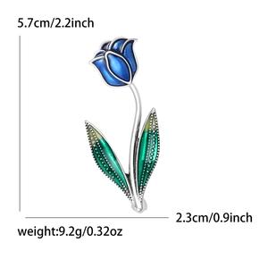 Broche tulipe à la mode avec dégradé d'émail bleu et bords en métal argenté
