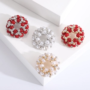Elegante Krans Bloem Brosje Legering Imitatieparel Strass Guirlande Speld Luxe Sieraden Accessoires Voor Vrouwen Banket Kantoor