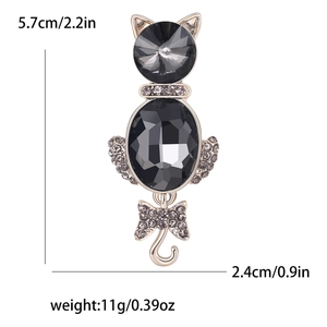 Detailed dimensions of cat brooch featuring grey rhinestones and silver alloy base