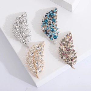 Elegante Legierung Blatt Strass Brosche Pin Für Damen Mode Blatt Design Anzug Schal Schnalle Accessoire Geschenk Botanisch Schmuck