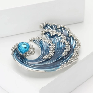 Creative enamel ocean wave brooch with blue heart gemstone and rhinestones for suits