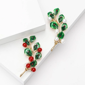 Creative Alloy Enamel Leaf Brooch With Red White Imitation Artificial Pearls Gold Plant Branch Pins For Women Christmas Jewelry Accessory