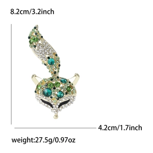 Detailed size chart for golden fox brooch with green crystals measuring 8.2cm by 4.2cm