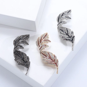 Vintage Alloy Leaf Brooch With Rhinestones And Enamel Accents Elegant Retro Plant Pin Jewelry For Women Dress Decoration