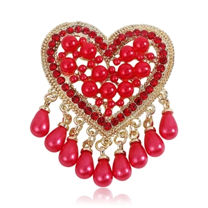 Vintage Alloy Heart Brooch With Faux Artificial Pearl Rhinestone Tassel Drop Elegant Korean Style Breastpin Jewelry For Women Gift