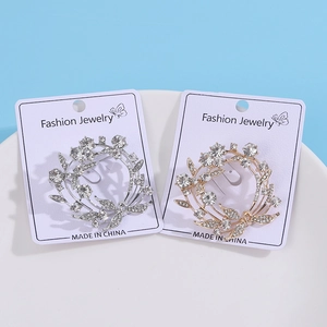 Elegante strass bloemenkrans broche spelden in goud en zilver voor vrouwen