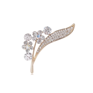 Vintage Alloy Rhinestone Botanical Flower Brooch Pin For Women Fashion Floral Tree Design Apparel Decor Jewelry Accessory