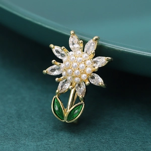 Élégante Broche Tournesol pour Femmes Cuivre Zircon Künstliche Perle Émail Floral Épingle de Revers Bijoux Anti-Exposition Cadeau