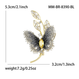 Broche papillon élégante avec zircon jaune et texture broderie, taille 5,3x3,2 cm