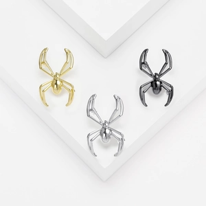 Fashion Smooth Metal Spider Brooch Punk Gothic Alloy Animal Lapel Pin Polished Finish Suit Accessories Jewelry Gift