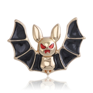 Vintage Alloy Bat Brooch Gothic Halloween Animal Pin Rhinestone Inlaid Enamel Accessory For Men Women Suit Lapel Pin Jewelry Gift