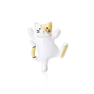 Cute Dancing Cat Alloy Enamel Brooch For Women Cartoon Animal Lapel Pin Fashion Jewelry Accessory Badge Gift White Gray