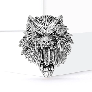 Retro lion head brooch in vintage silver alloy finish for men's suit and coat accessory