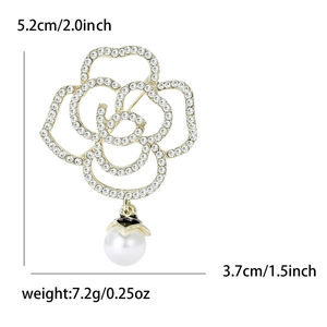 Broche camélia élégante en alliage avec strass et perle, vue de mesure de la taille