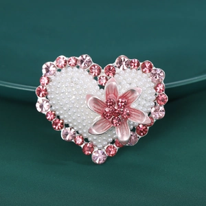 Elegant heart brooch with pearls and pink rhinestones for women suit accessories