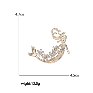 Elegante spilla a sirena dorata con fiori di cristallo, accessorio moda alto 4,7 cm