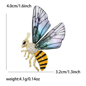 Spilla ape elegante con ali sfumate e cristalli, altezza 4,0 cm e larghezza 3,2 cm, di lusso