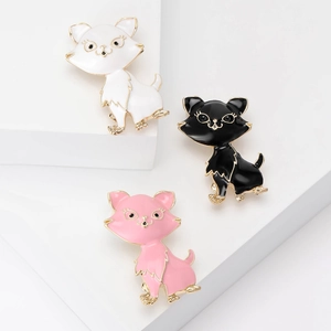 Cartoon Cat Enamel Brooch Alloy Rhinestone Animal Breastpin For Women Fashion Accessories Cute Kitty Pin Gift Jewelry