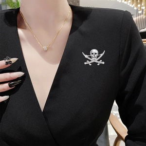 Sparkling rhinestone skull and crossbones brooch for Halloween fashion costume