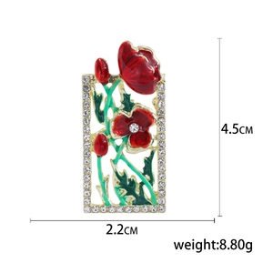 Broche fleur en émail rouge avec strass dans un cadre rectangulaire, taille 4,5cm x 2,2cm