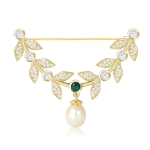 Elegant Leaf Brooch Copper Inlaid Zircon Green Gemstone White Artificial Pearl Pendant Vintage Pin For Women Suit Coat Jewelry Accessory
