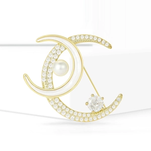 Elegant gold double C brooch with pearls and sparkling cubic zirconia crystals