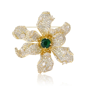 Luxury Copper Zirconia Flower Brooch Elegant Green Gemstone Floral Corsage Pin For Women Dress Suit Accessories Jewelry
