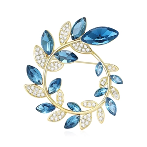Élégante Broche Couronne en Branche d'Olivier en Cuivre pour Femme Luxe Léger Strass Incrusté Épingle Florale Accessoires