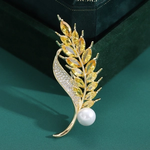Elegant Gold Plated Copper Wheat Ear Brooch With Yellow Cubic Zirconia And Artificial Pearl For Women Wedding Suit Accessories