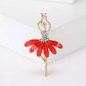 Élégante broche ballerine en alliage doré avec strass blancs et cristaux rouges en goutte
