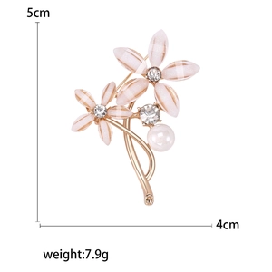 Broche fleur élégante avec pétales en acrylique dégradé rose et strass en cristal brillant
